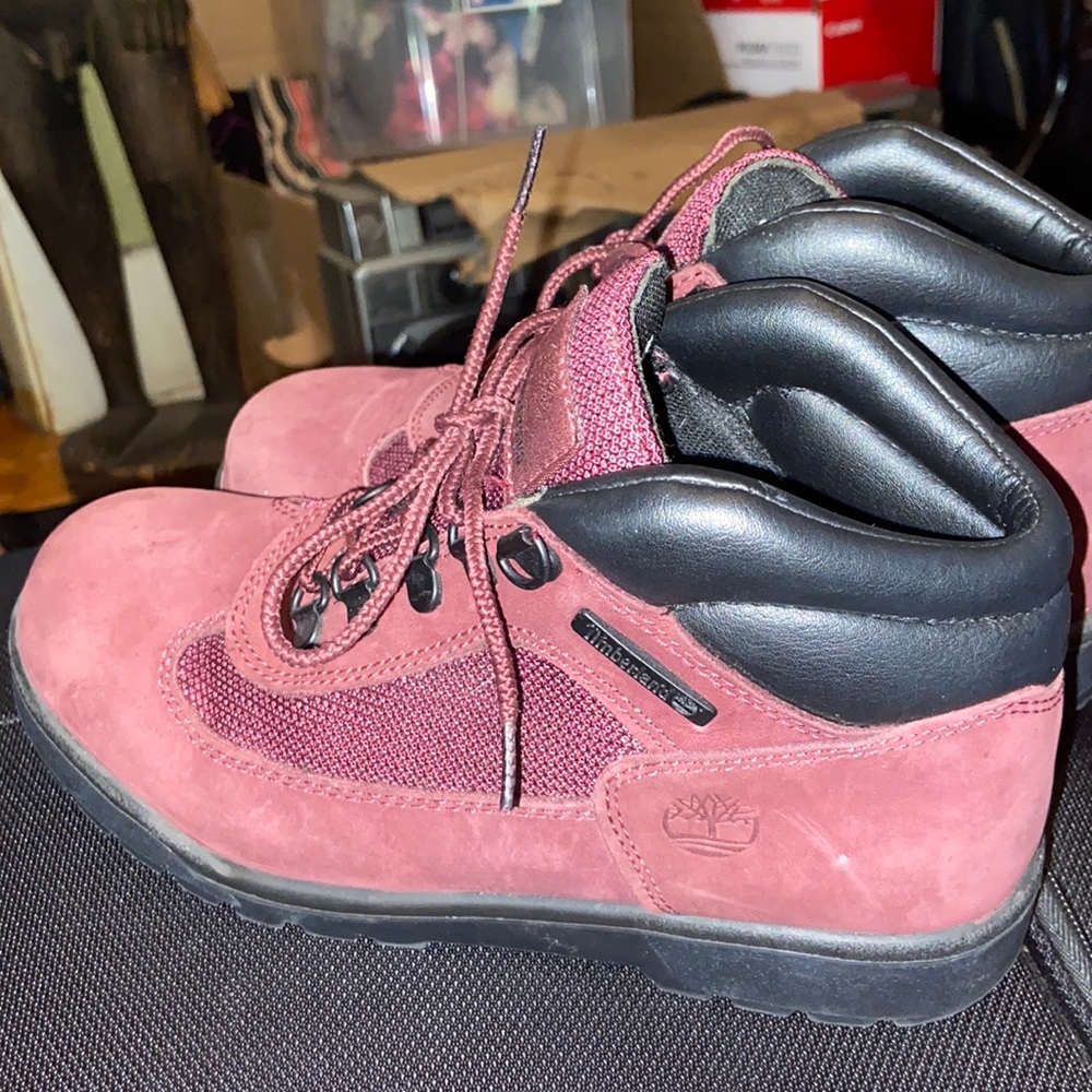Woman’s size 7 boys size 5 Timberlands